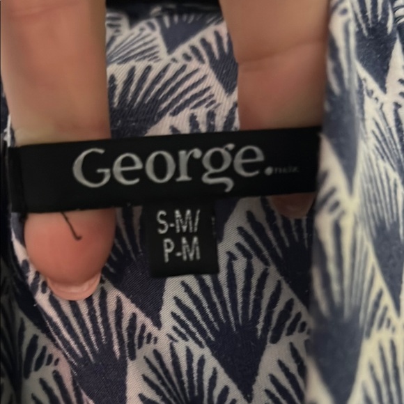 George Navy and White Patterned Garment - Picture 2 of 4